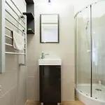 V12 Apartament *