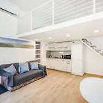 V12 Apartament *